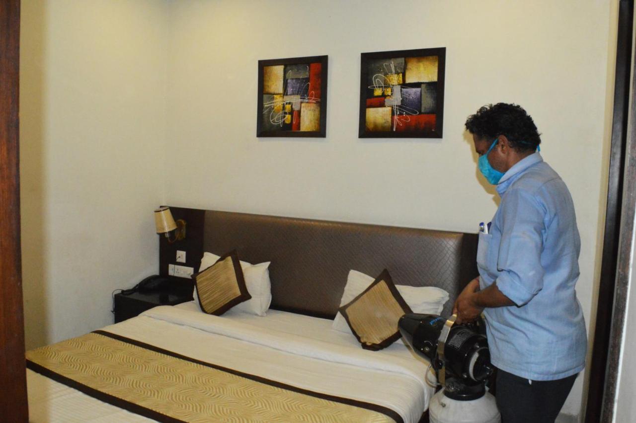 Madhav Muskan Residency Mathura Extérieur photo