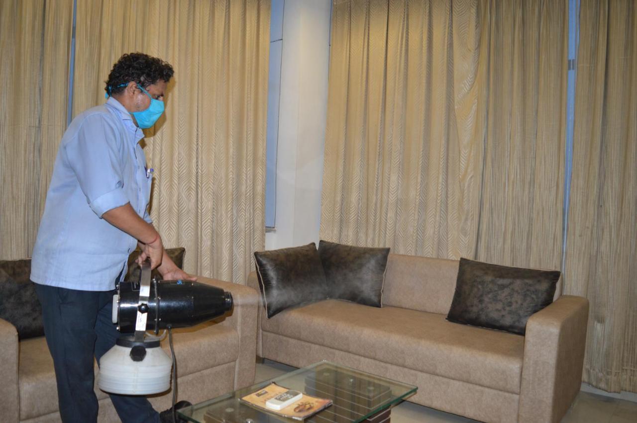 Madhav Muskan Residency Mathura Extérieur photo