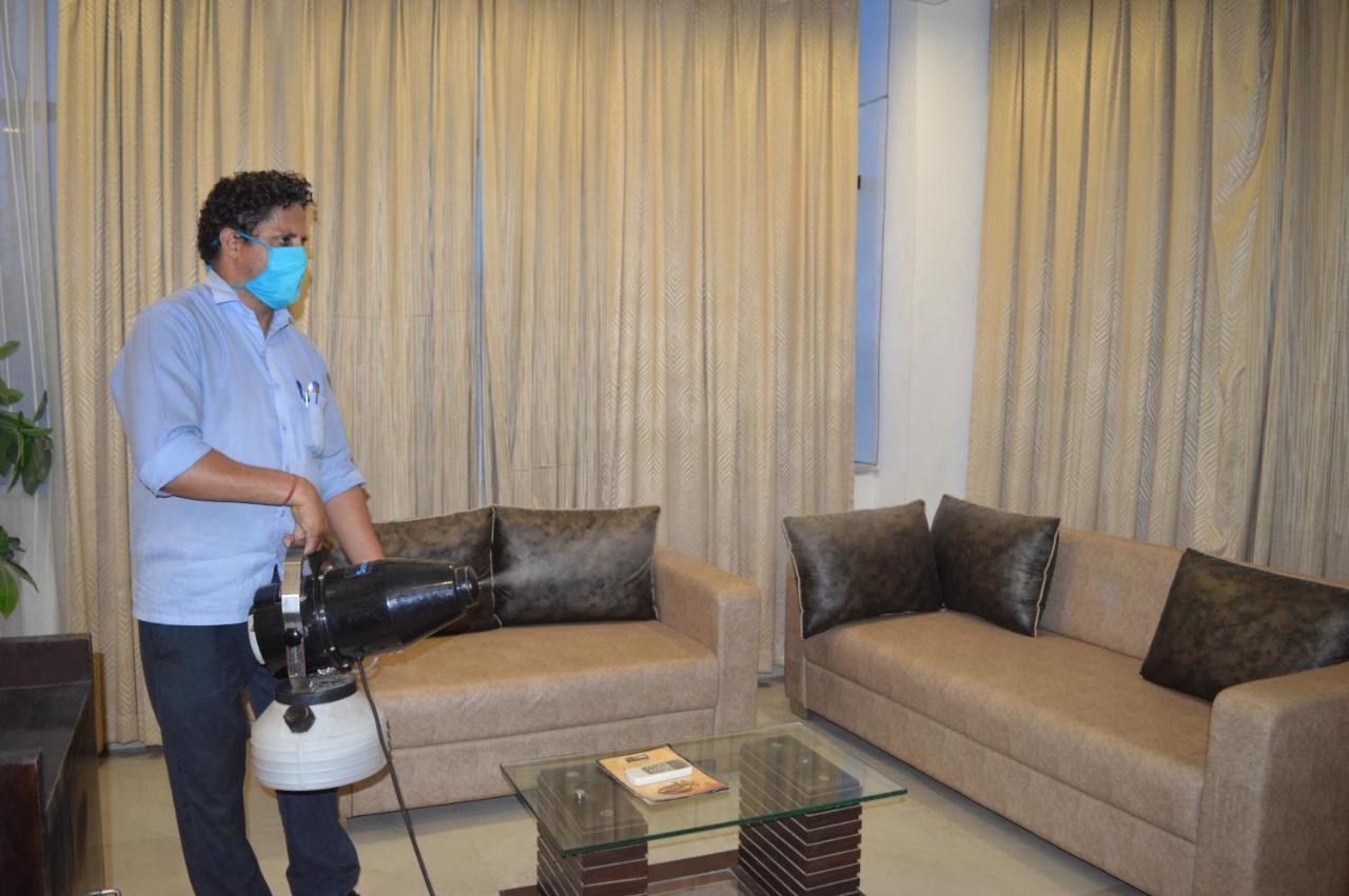 Madhav Muskan Residency Mathura Extérieur photo