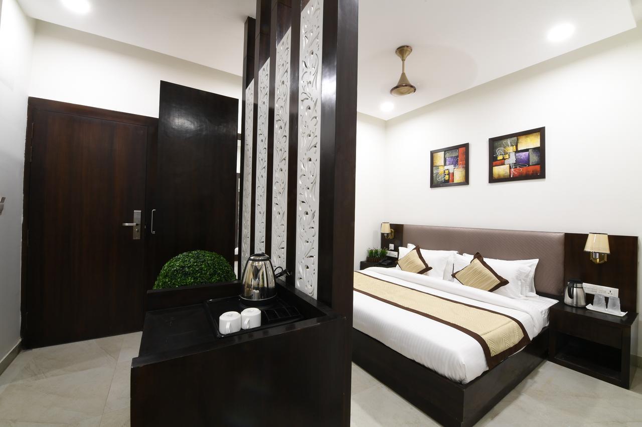 Madhav Muskan Residency Mathura Extérieur photo
