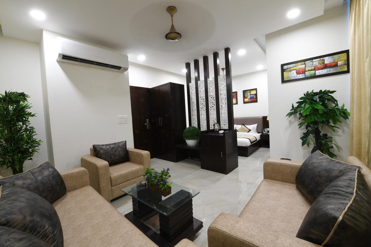Madhav Muskan Residency Mathura Extérieur photo