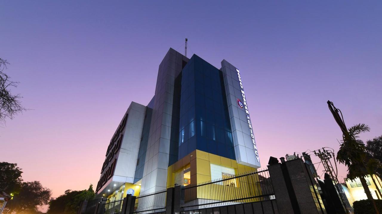 Madhav Muskan Residency Mathura Extérieur photo