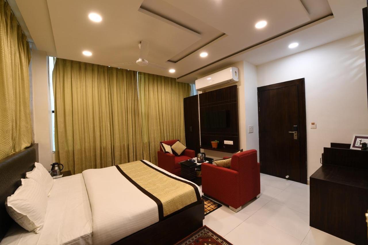 Madhav Muskan Residency Mathura Extérieur photo