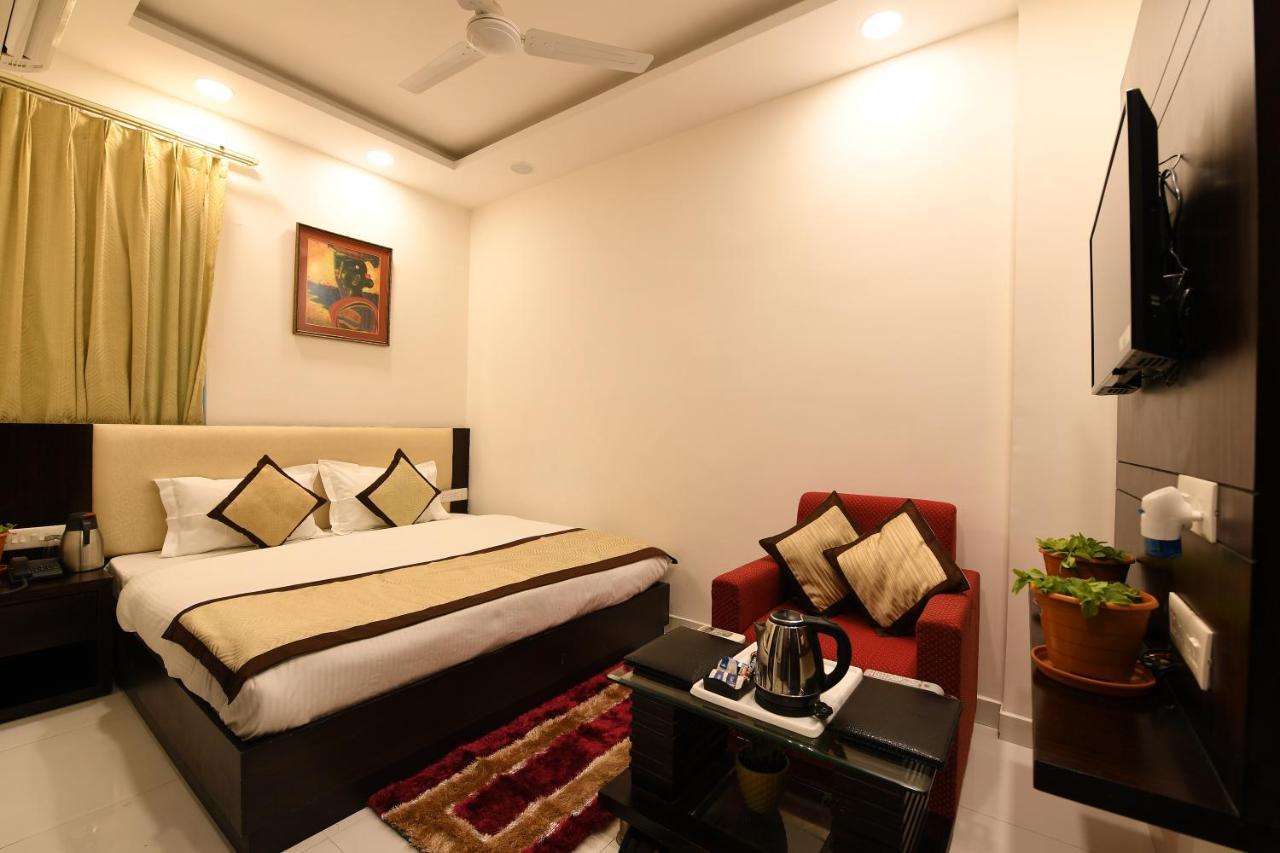 Madhav Muskan Residency Mathura Extérieur photo