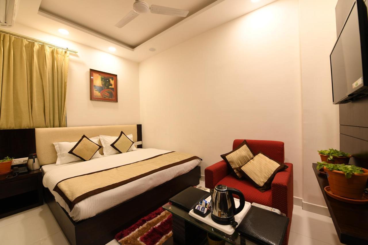Madhav Muskan Residency Mathura Extérieur photo
