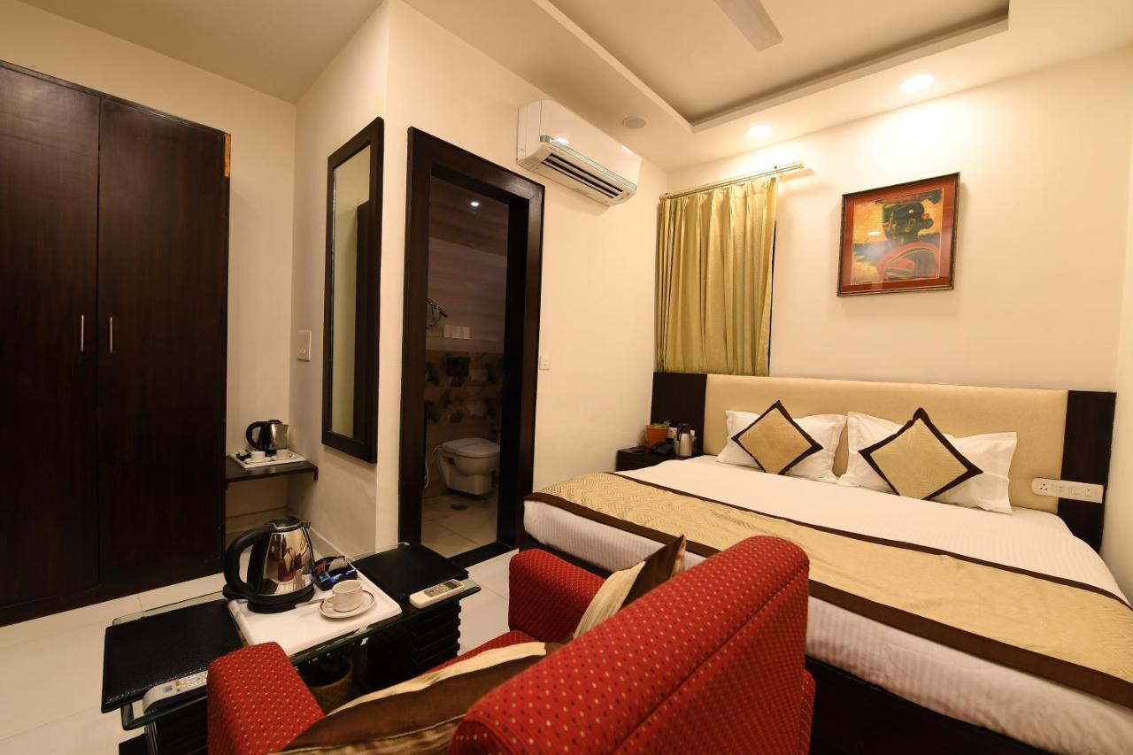 Madhav Muskan Residency Mathura Extérieur photo